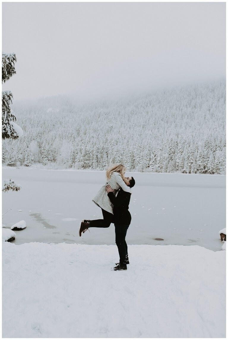 Mt Hood Trillium Lake Adventure Engagement Session | S Photography | Pacific Northwest Adventure Photographer
