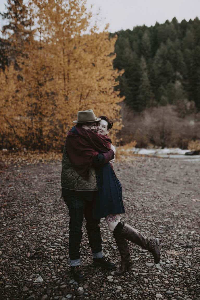 North Umpqua River Oregon Couples Session | S Photography