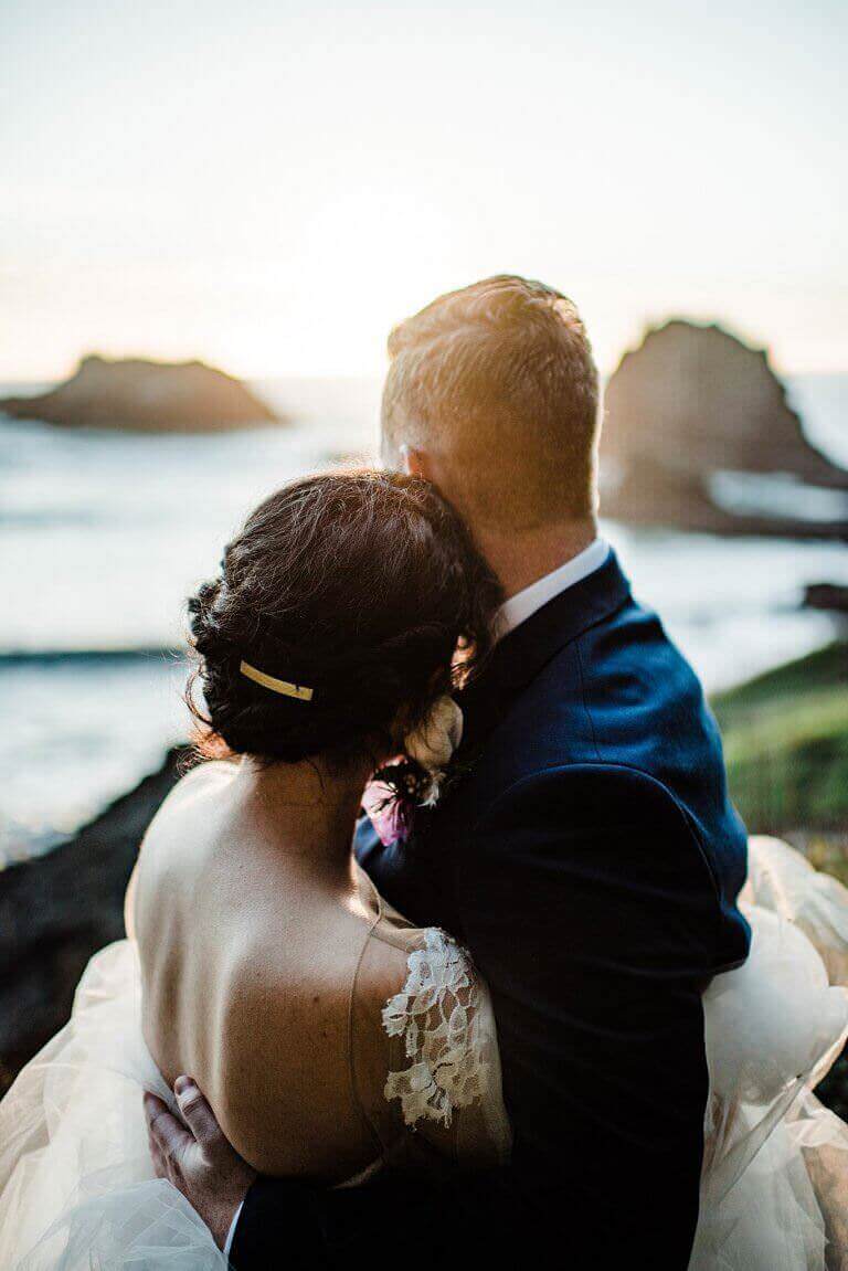 oregon coast elopement, adventure elopement photographer