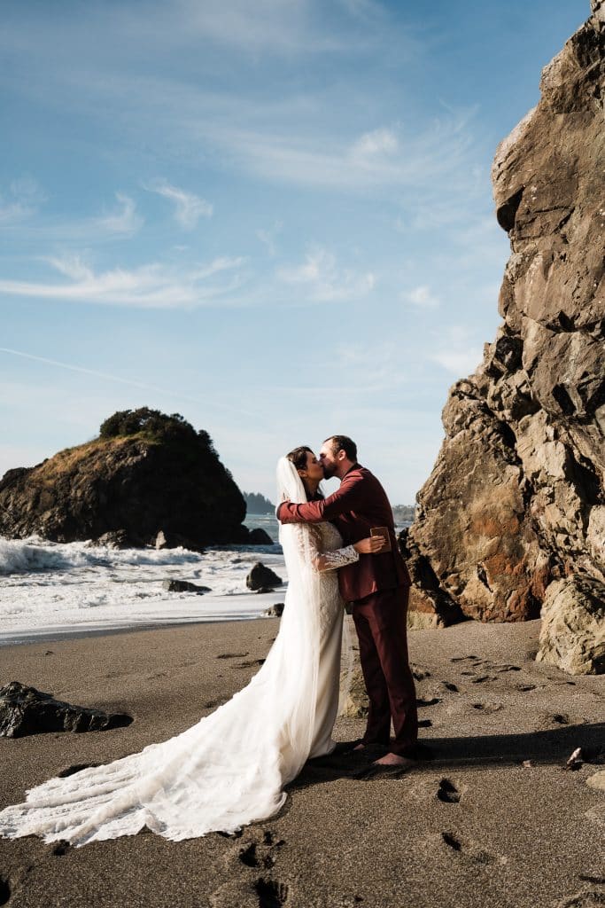 Redwoods Lantern Elopement Sequoia Park Zoo Skywalk Elopement 80 683x1024
