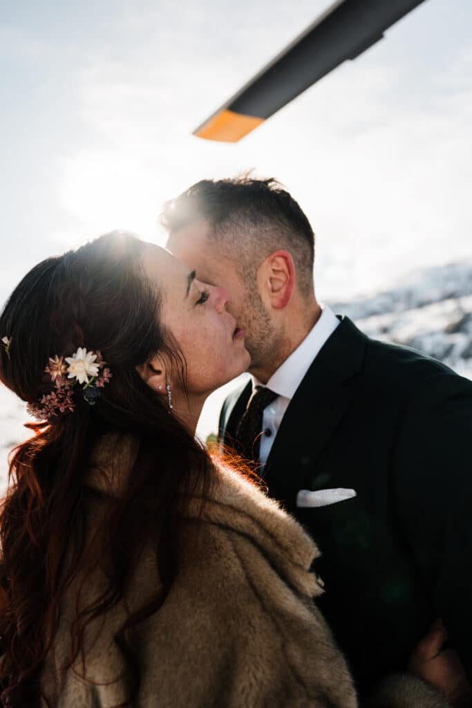 Lucy Zac Alaska Elopement Highlights WEB 37 683x1024